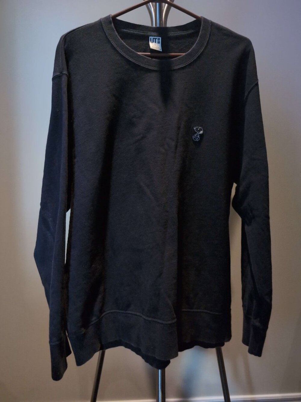 Uniqlo x KAWS XL Black Crewneck Sweater